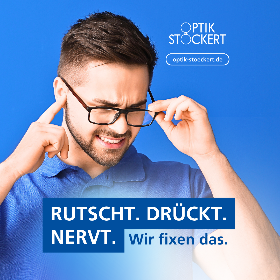 Mann mit Brille fasst sich genervt an die Nase und die Schläfe – Symbolbild für eine drückende oder rutschende Brille mit Text: „Rutscht. Drückt. Nervt. Wir fixen das.“